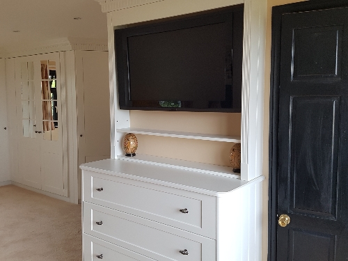 Hand Painted Bedroom TV With Pillaster Surround
