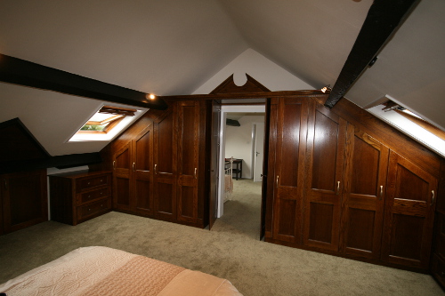 Centre Doors Open To En Suite