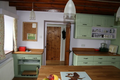 Kitchen With Solid Oak Worktops